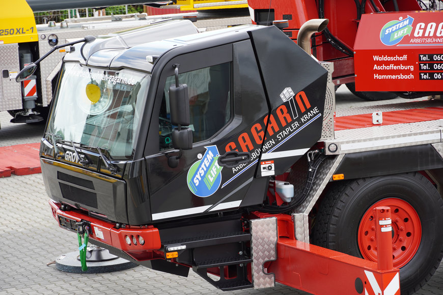 Germany’s first Grove GMK3060L-1 with new carrier cab goes to Arbeitsbühnen Gagarin